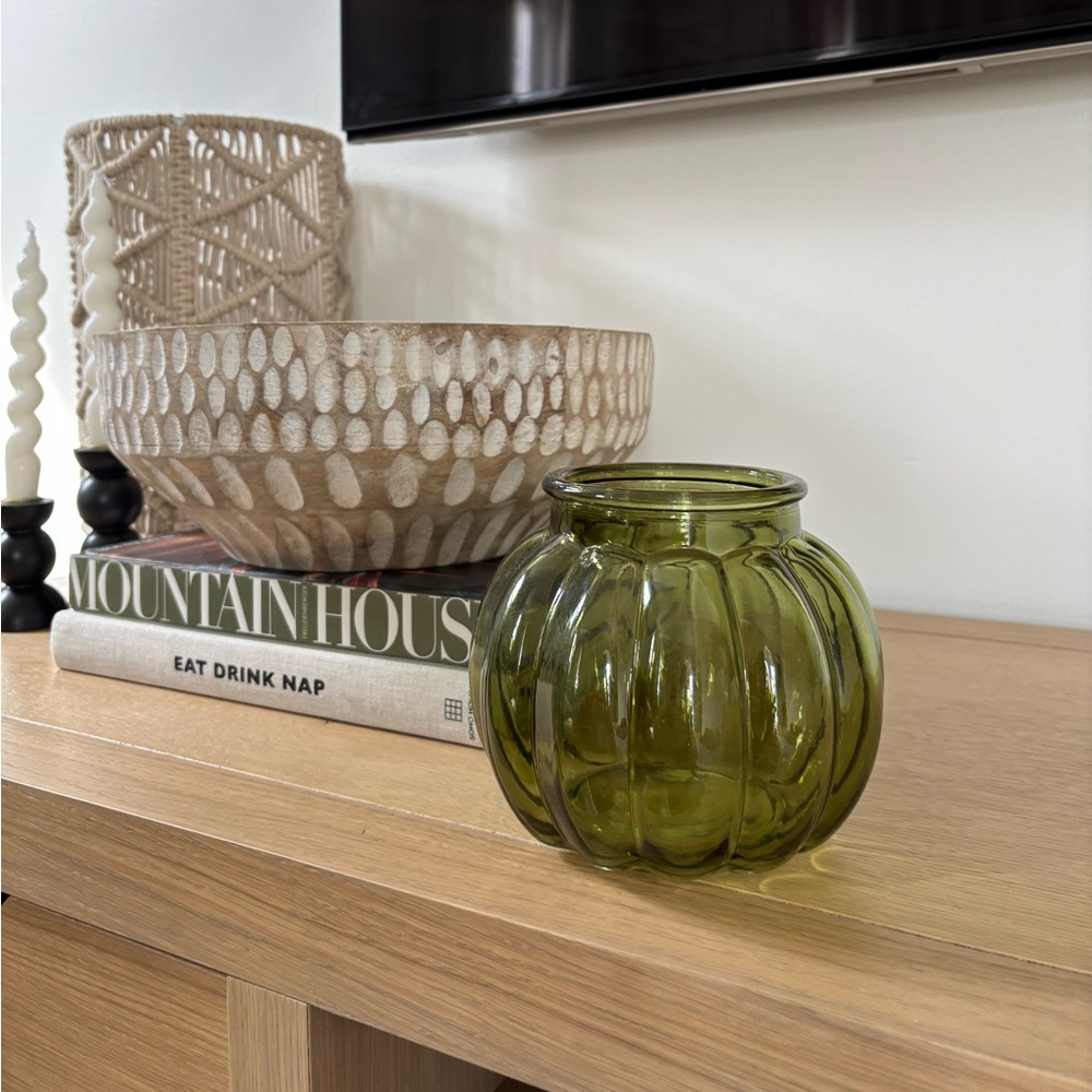 Amazon green ribbed  Boho Modern vase